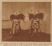 300387 Afbeelding van de koning van Tezcuco (voorgesteld door C.C.V. van Boetzelaer) en de koning van Tacuba, spelers ...